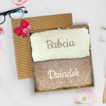 Ręczniki dla babci i dziadka w pudełku. Zestaw ręczników - obrazek 3