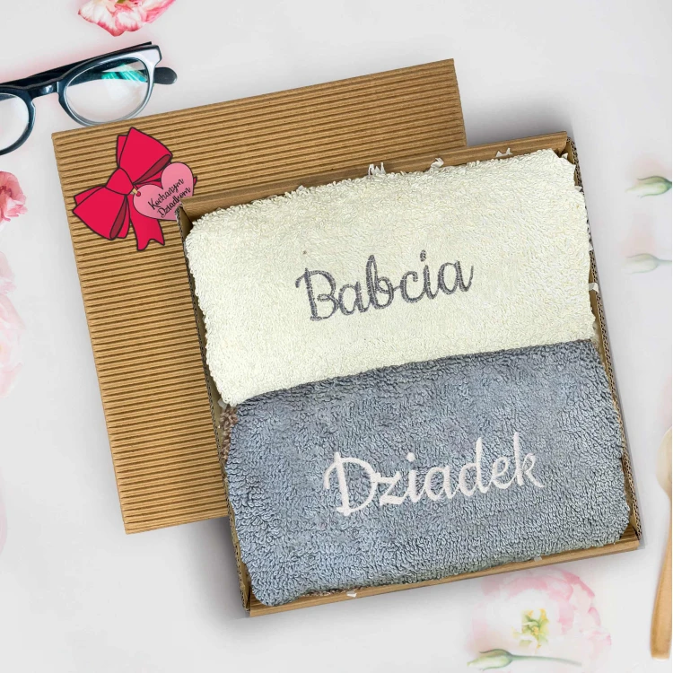 Ręczniki dla babci i dziadka w pudełku. Zestaw ręczników - obrazek 2