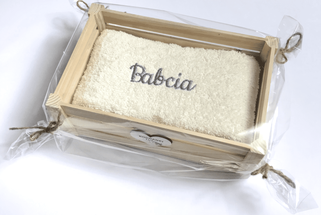 Ręcznik z haftem dla babci