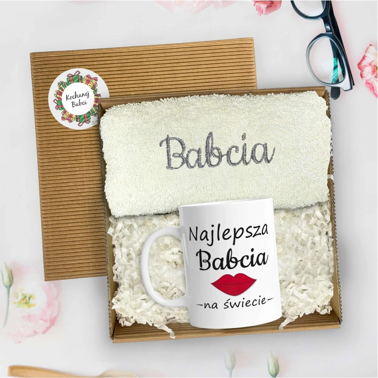 Kubek + ręcznik prezent dla babci w pudełku - obrazek 2