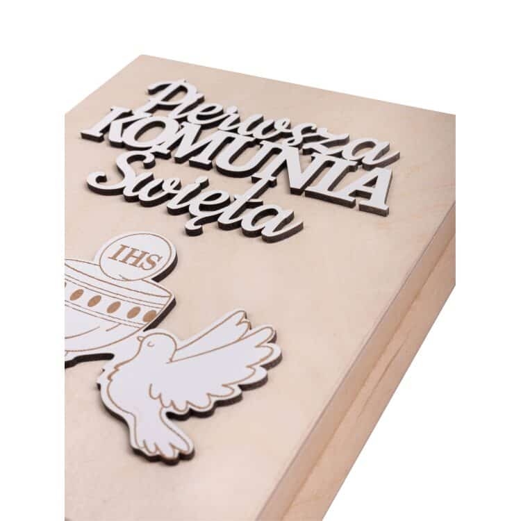 Biblia w drewnianym pudełku z napisem 3D. Pamiątka Pierwszej Komunii Świętej - obrazek 3