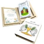 Biblia w drewnianym pudełku z nadrukiem. Pamiątka Pierwszej Komunii Świętej