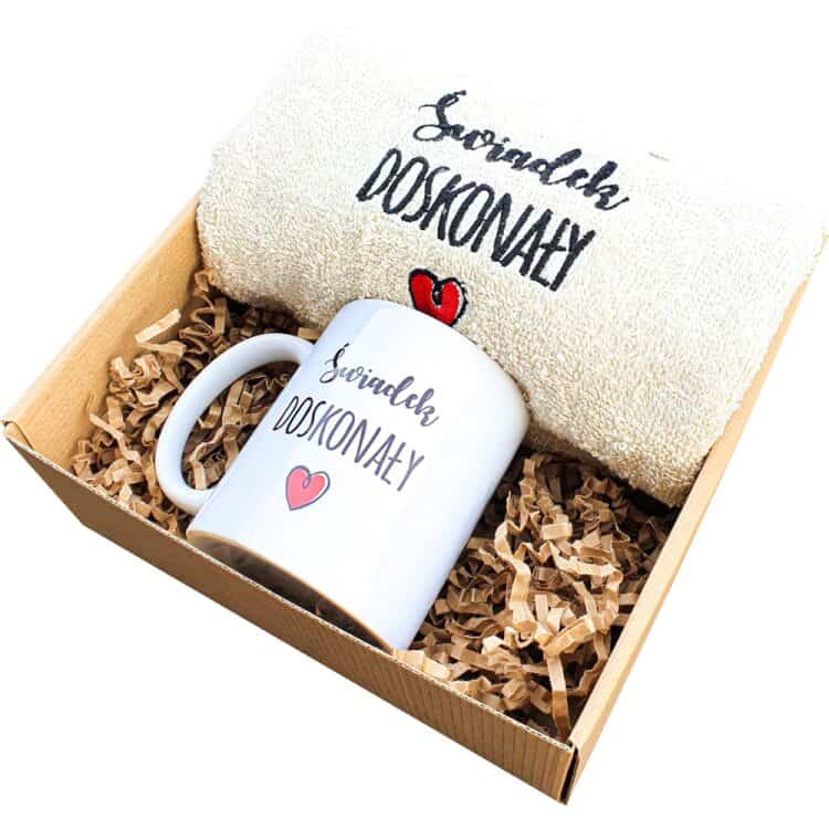 Podziękowanie dla Świadka - Komplet  Kubek 330 ml, Ręcznik z Haftem, Eko Wiórki - obrazek 2