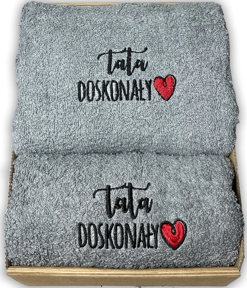 491fa2494d57d12171d55412b606b948.png Zestaw ręczników z haftem Tata Doskonały. Prezent dla taty. - obrazek 1