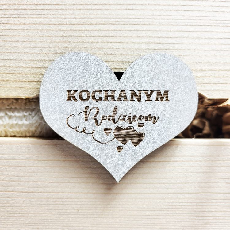 Drewniana skrzynka z ręcznikami i kubkami. Prezent dla Mamy i Taty. Podziękowanie - obrazek 3