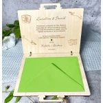 Drewniana kartka z kopertą walizka – wyjątkowy prezent na ślub - obrazek 2