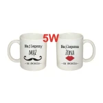 Drewniana skrzynka z haftowanymi ręcznikami i personalizowanymi kubkami na ślub - wyjątkowy podarunek dla nowożeńców. - obrazek 7
