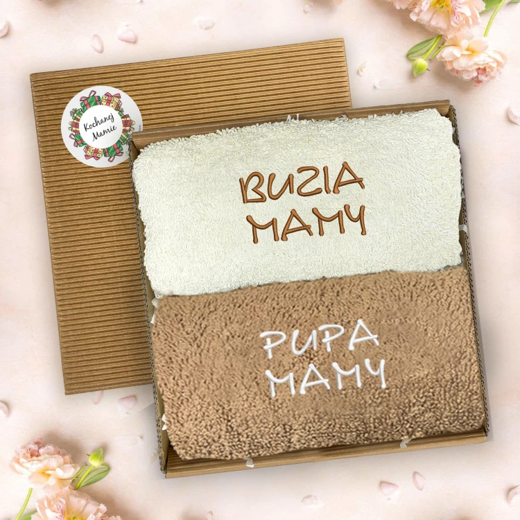 Otwarty zestaw ręczników dla mamy z haftami Buzia mamy i Pupa mamy