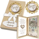 Drewniane pudełko na banknoty dla pary młodej na ślub - Gołąb